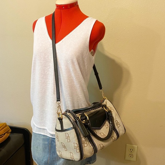 Dooney & Bourke Jacquard Barrel Bag - Picture 4 of 13